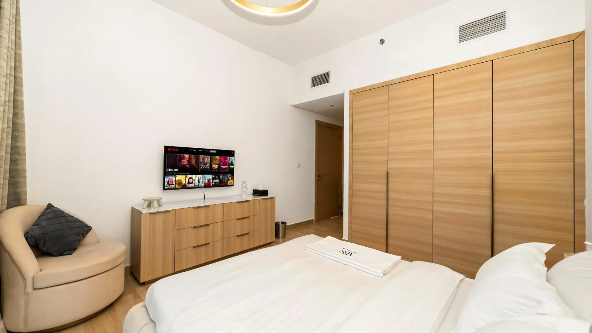 דובאי 1 Bedroom Apartment Five Jvc View